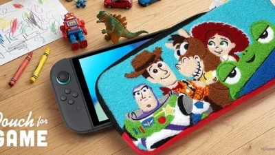 「トイ・ストーリー」や「ベイマックス」など人気キャラが大集合！もこもこサガラ刺繍のゲームポーチで推し活をもっと楽しく！