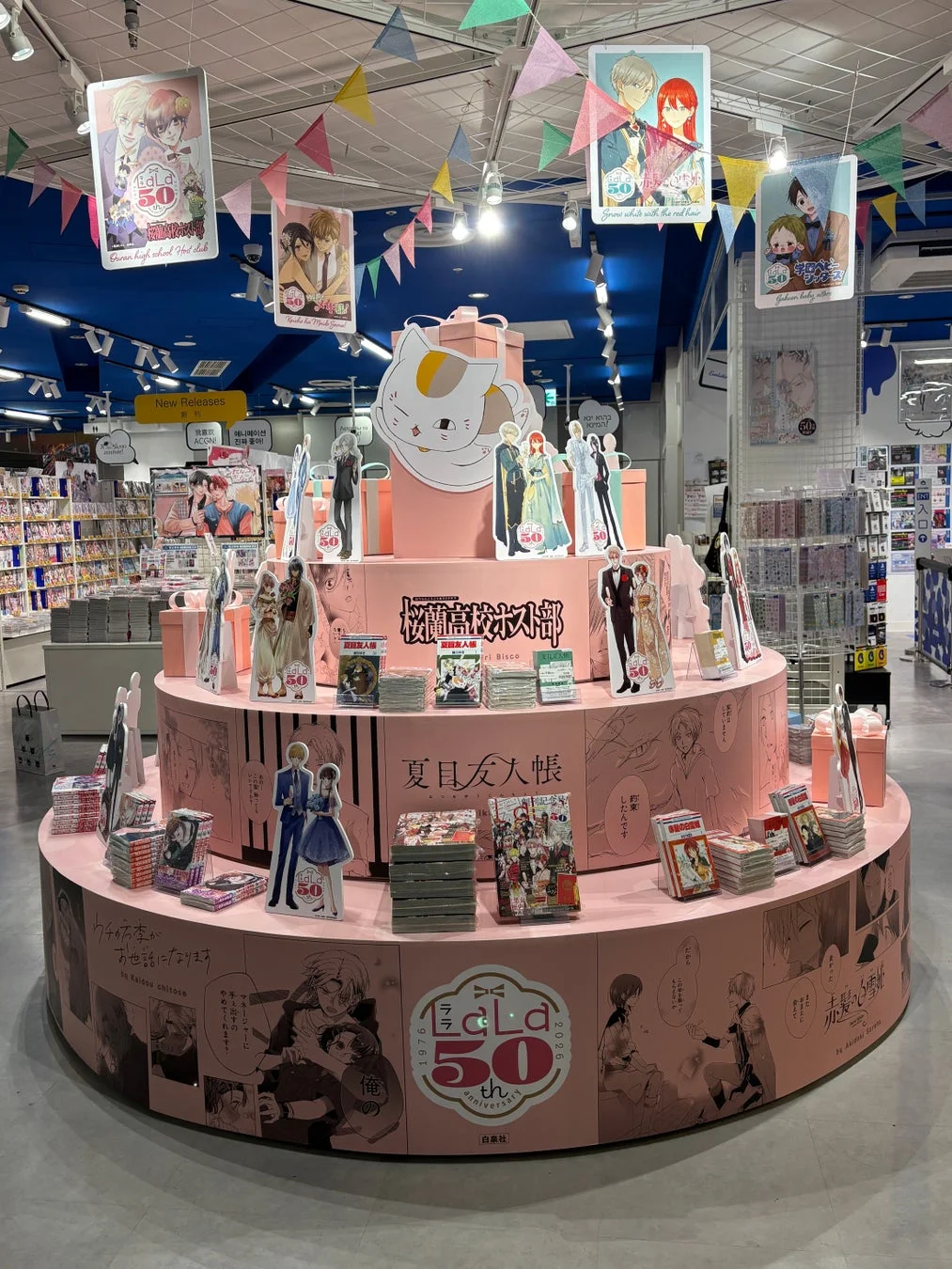 アニメイト梅田店ディスプレイイメージ