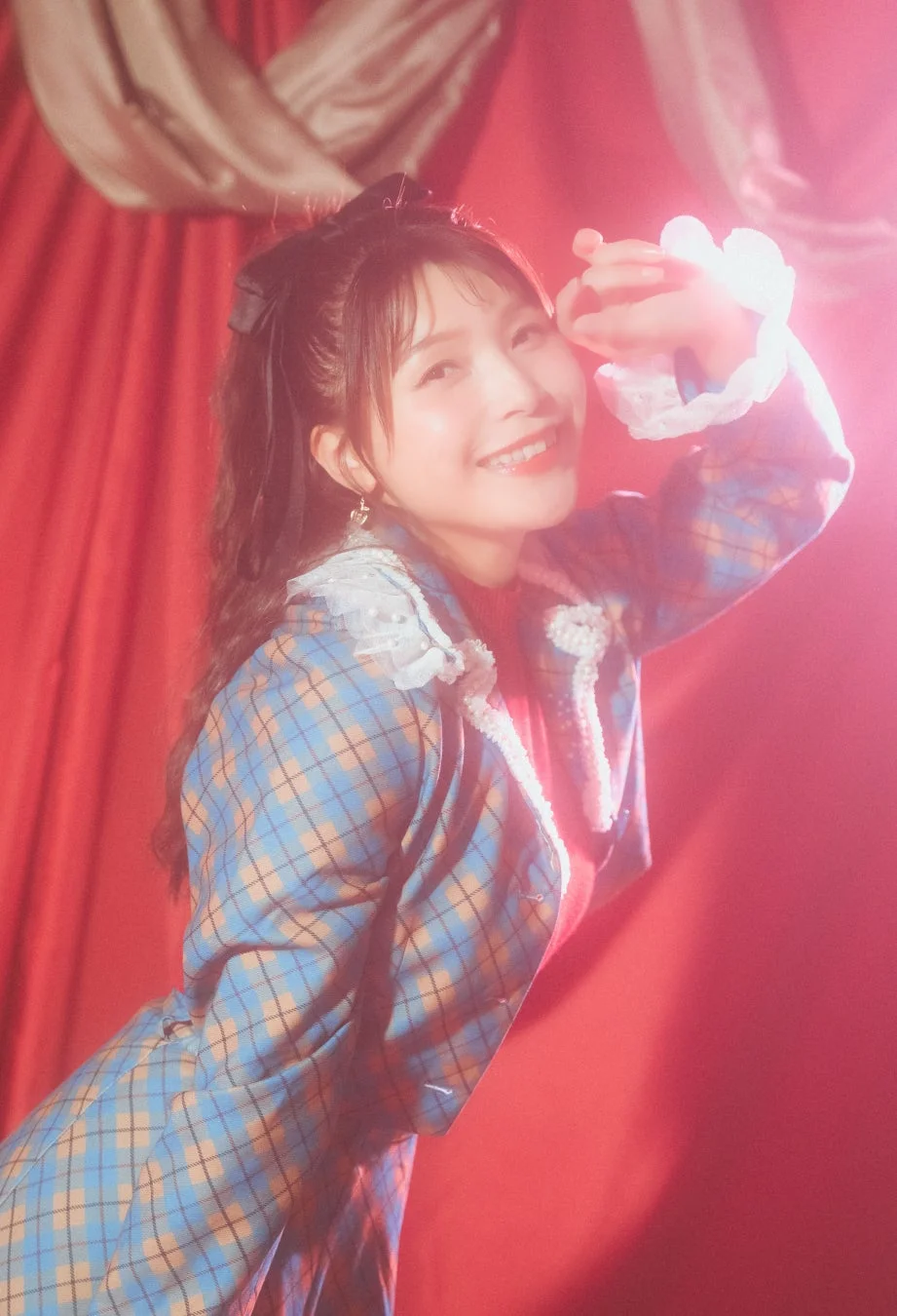 新田恵海さんのレトロポップなスタイリング