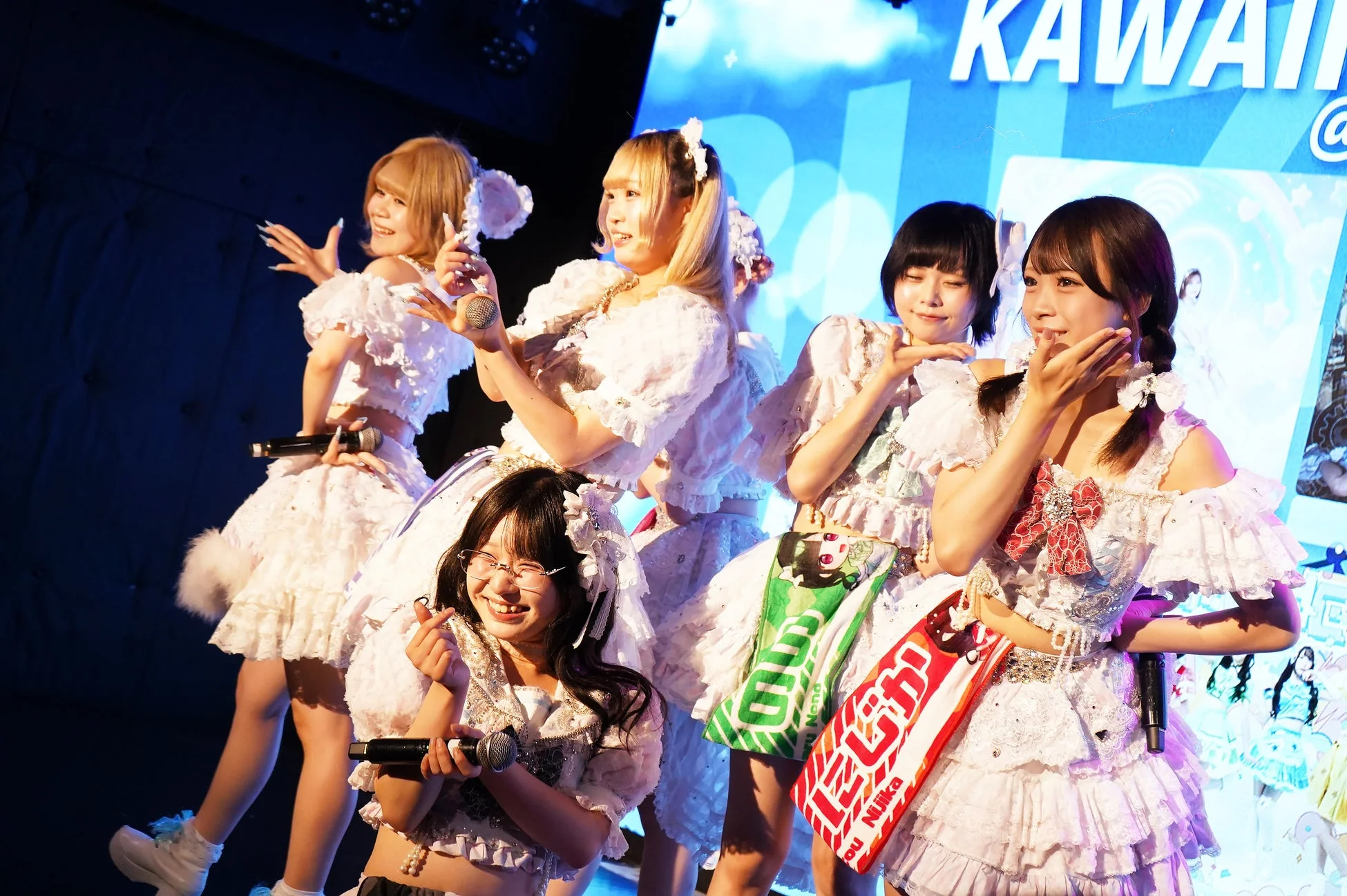 Lって何のLですか?のライブパフォーマンス
