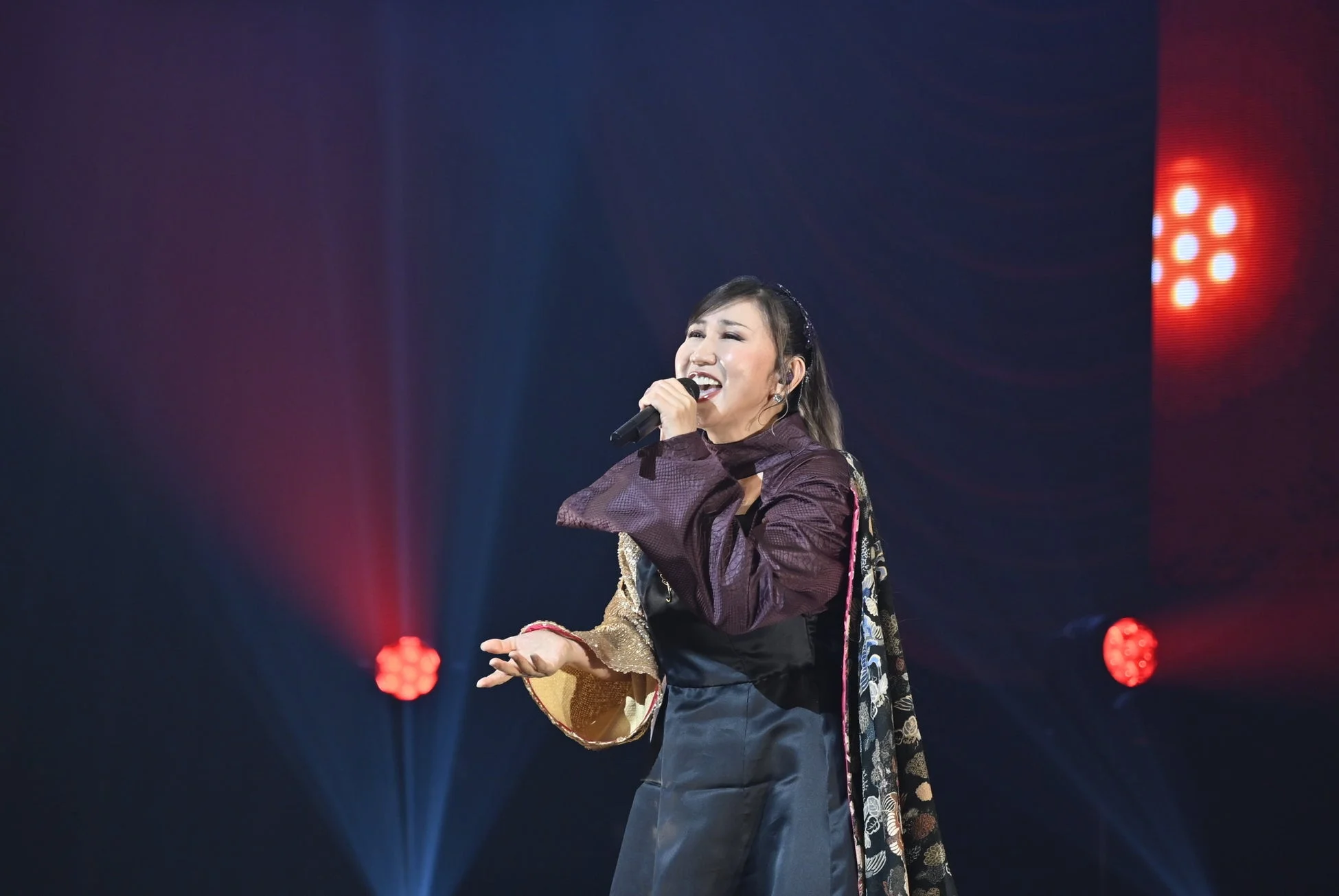 高橋洋子さんのライブパフォーマンス