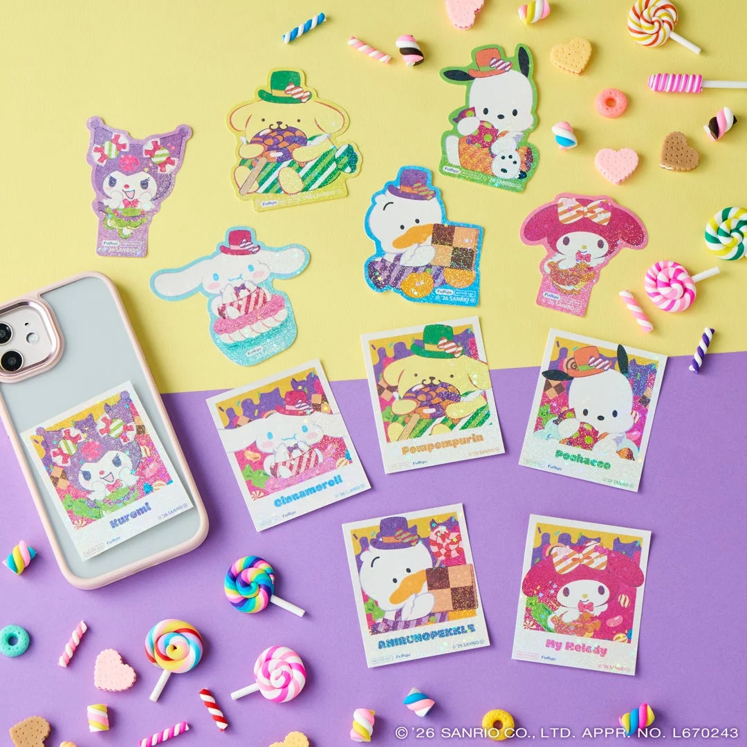 オリジナルステッカーとミニアクリルチャーム