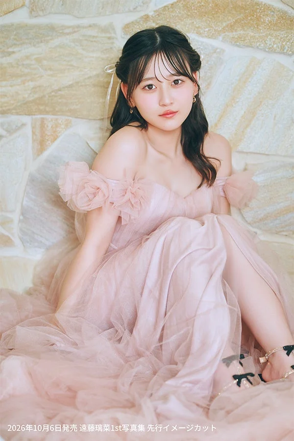 遠藤璃菜1st写真集 先行イメージカット(ドレス)