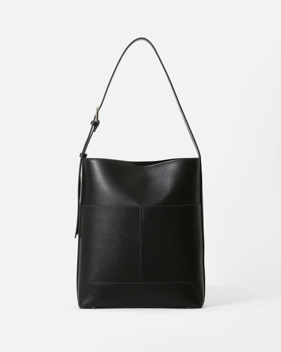 シンプルな黒いトートバッグ