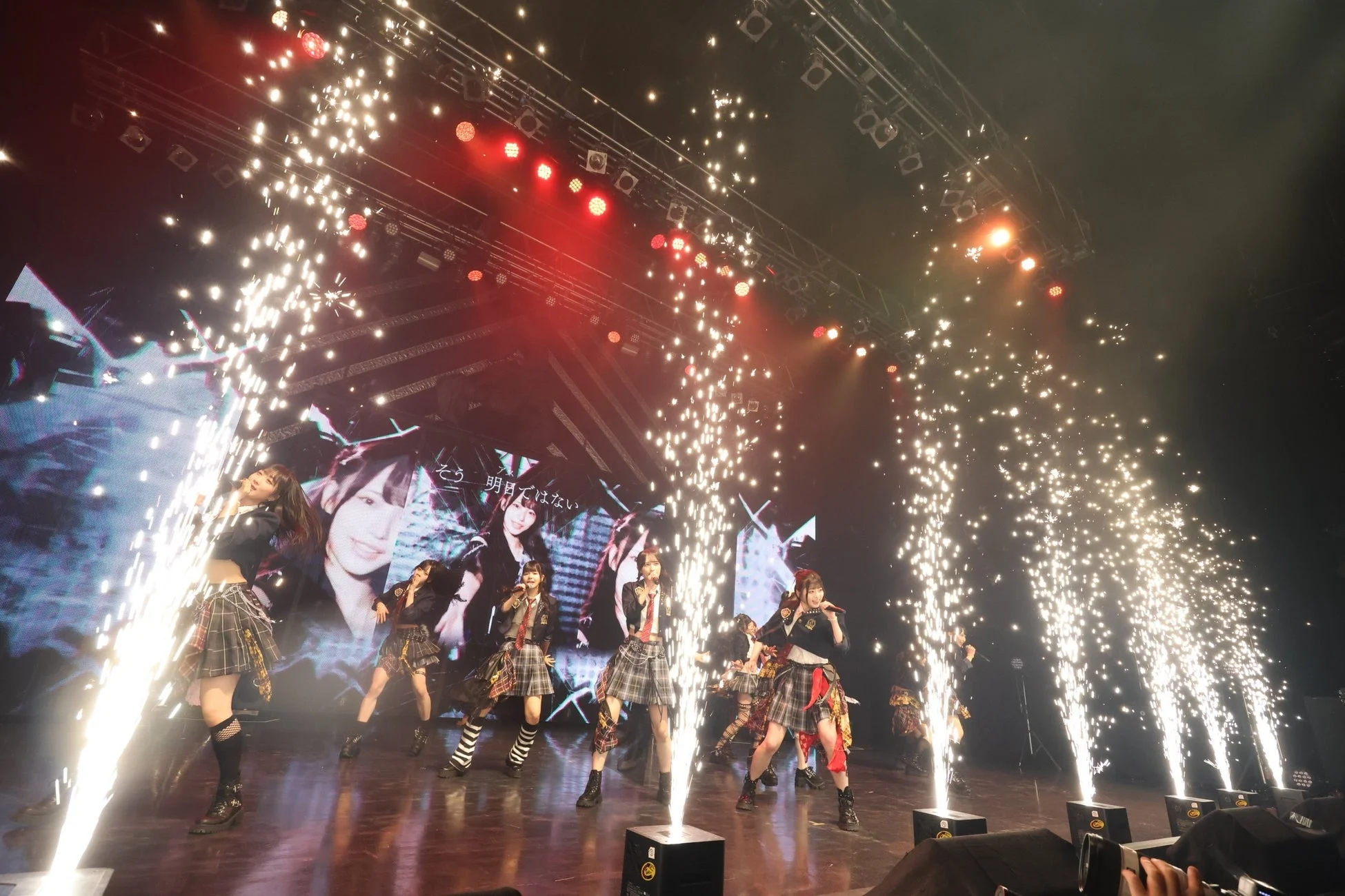 ステージでのパフォーマンスと演出