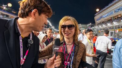 YOSHIKI 、熱戦のF1シンガポールGP決勝前のパドックに登場！ 世界のVIPが集う華やかな舞台で熱い視線
